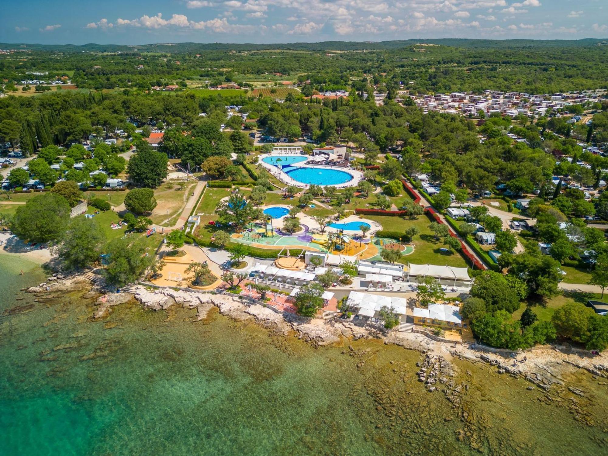 Eurocamp Tents At Campsite Polari Rovinj Eksteriør billede